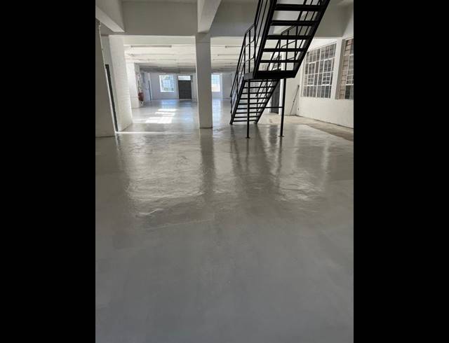 BUSINESS PROPERTY TO RENT IN OBSERVATORY